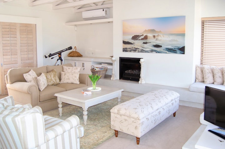 Western Cape Accommodation at Kwaaiwater Manor | Viya