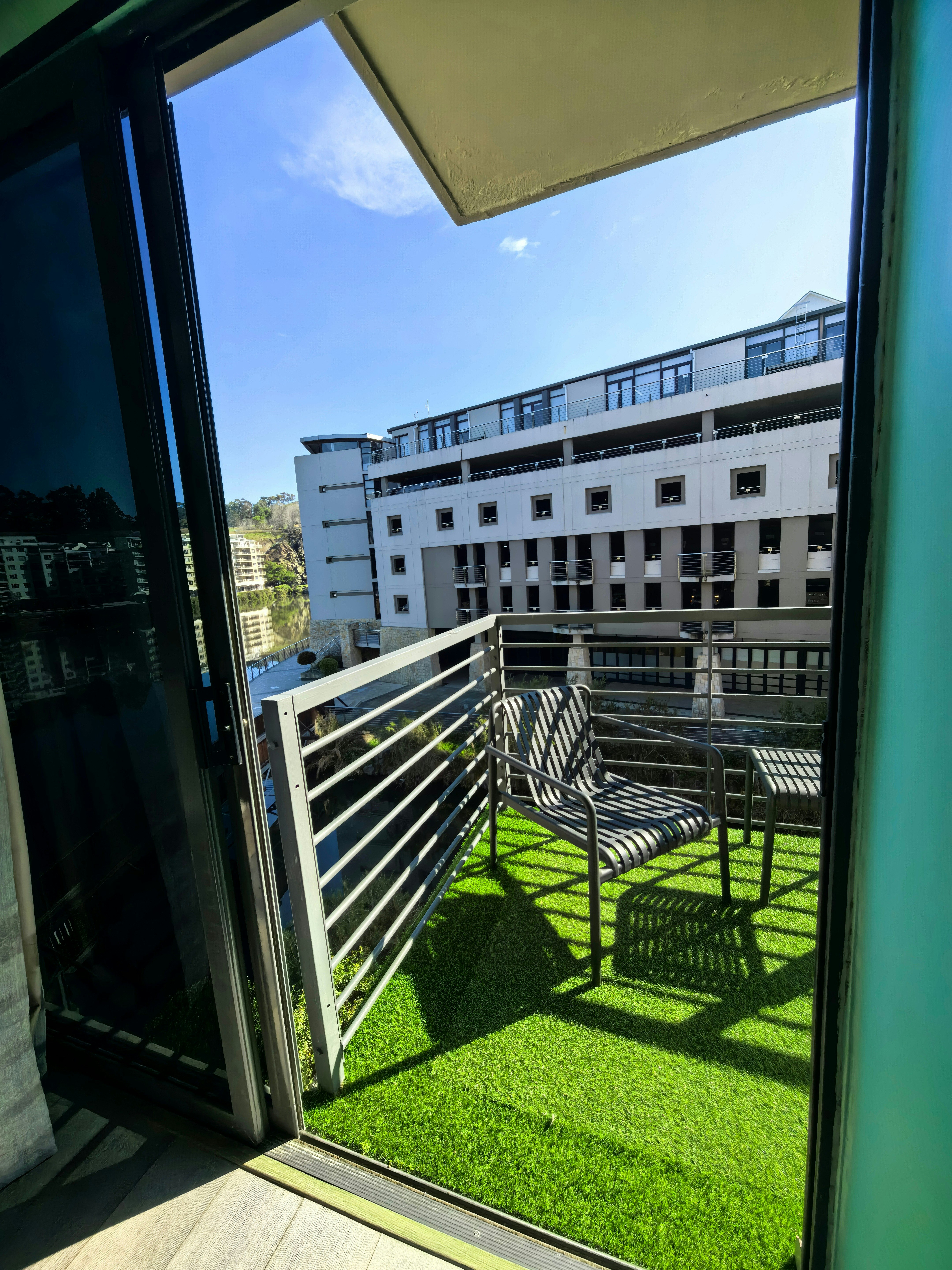 Stunning Lake View Apartment image no 25 of 27