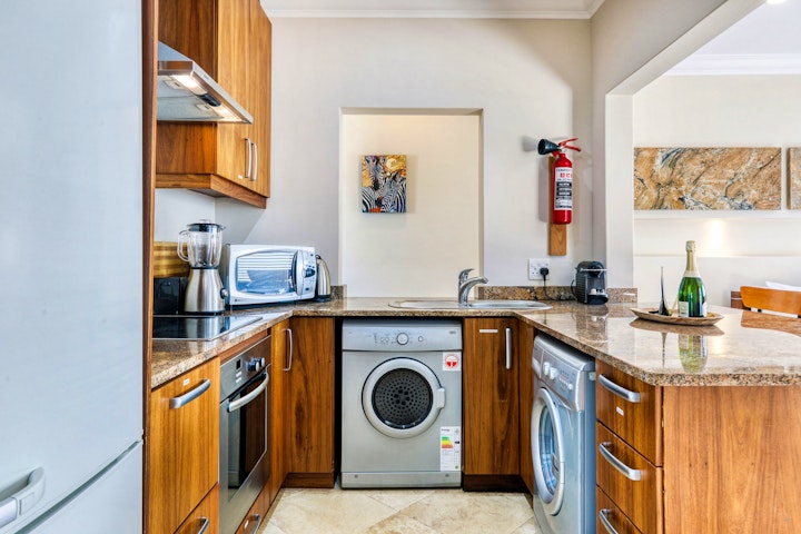 Cape Town Accommodation at Camps Bay Garden Apartment | Viya