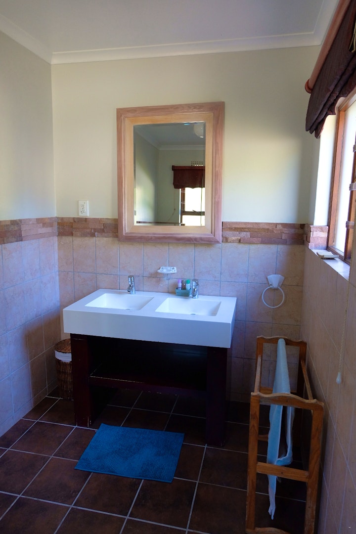 Garden Route Accommodation at Lagoon Side Cottage | Viya