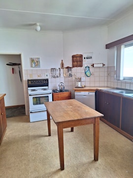 Struisbaai Accommodation at Strelitzia House | Viya