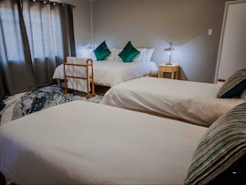 Overberg Accommodation at Immer Lacht 4-Sleeper Family Cottage | Viya