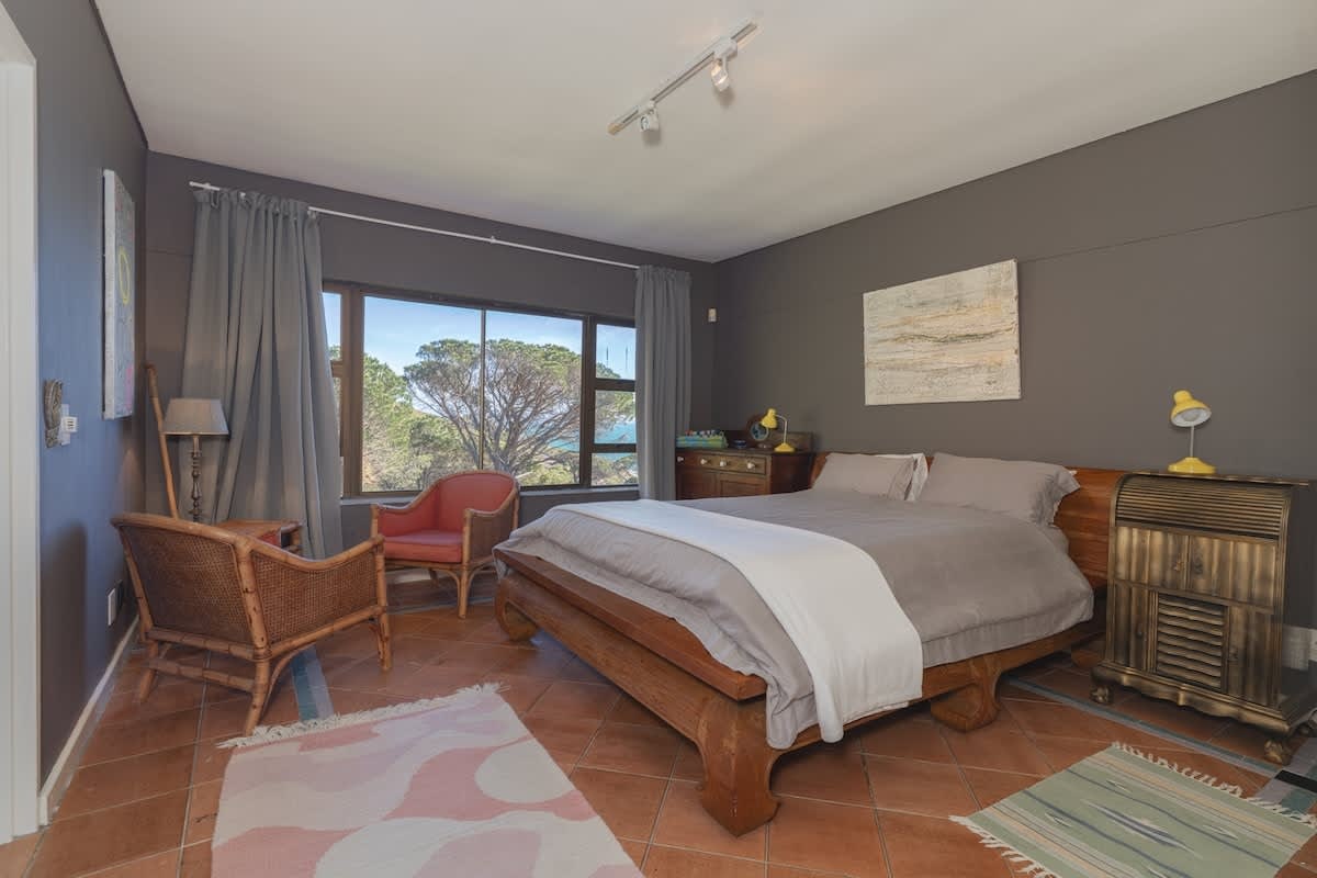 Gordon's Bay Villa with Sea and Mountain Views image no 11 of 38