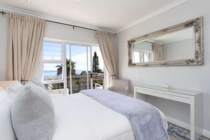 Cape Town Accommodation at 17 Oceana | Viya