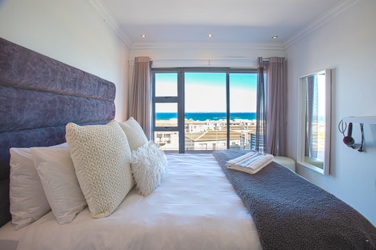 Bloubergstrand Accommodation at  | Viya