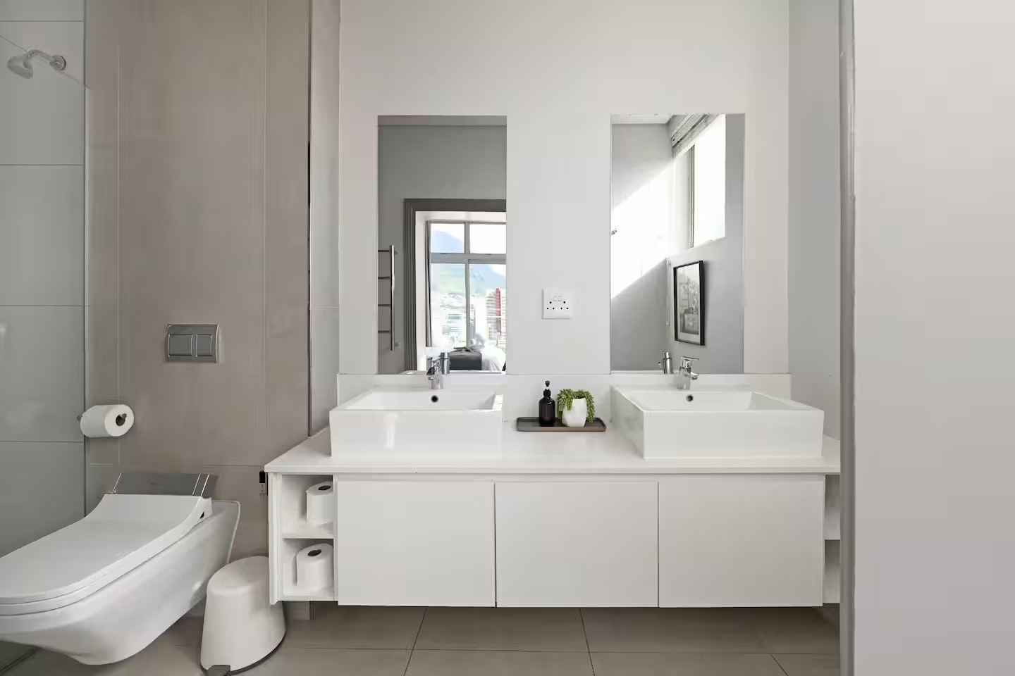 Zara @ The Sentinel image no 41 of 54