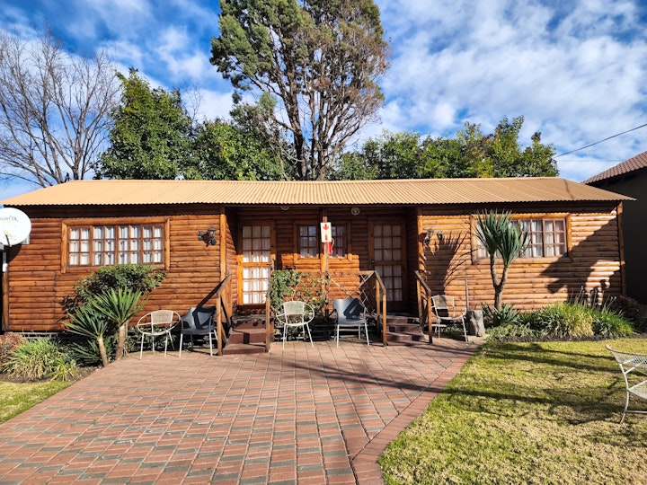 Mpumalanga Accommodation at The Log Cabin Apartment Hotel | Viya