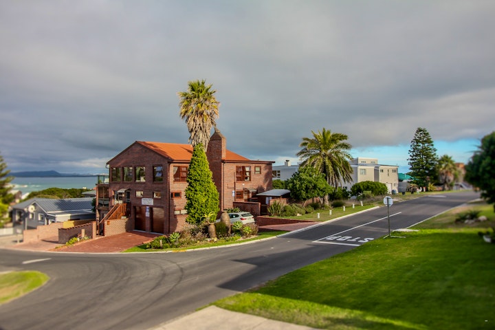 Gansbaai Accommodation at White Shark Guest House | Viya