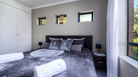 West Rand Accommodation at JoziStay - 51 Oakmont Jackal Creek Apartment | Viya