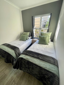 Jeffreys Bay Accommodation at Claptons Cottage 12 | Viya