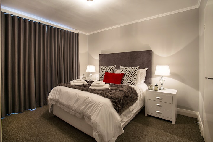 Northern Suburbs Accommodation at Executive Apartment | Viya