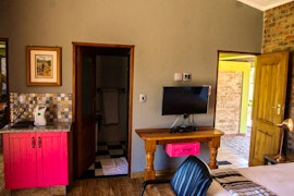 Dinokeng Game Reserve Accommodation at Chameleon Bush Lodge | Viya