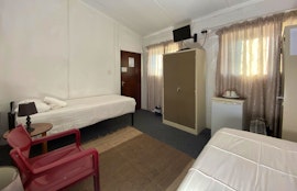 Ansteys Beach Accommodation at  | Viya