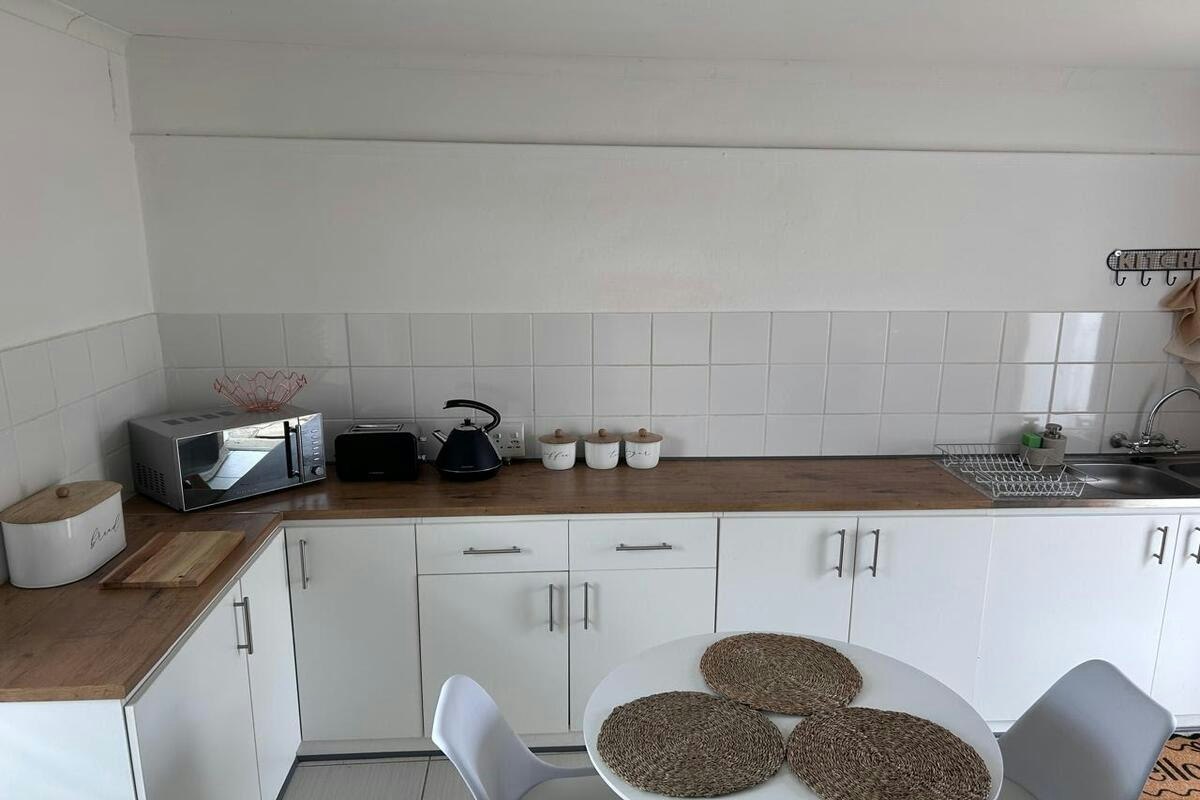 104 on Coetzee Guesthouse image no 2 of 14