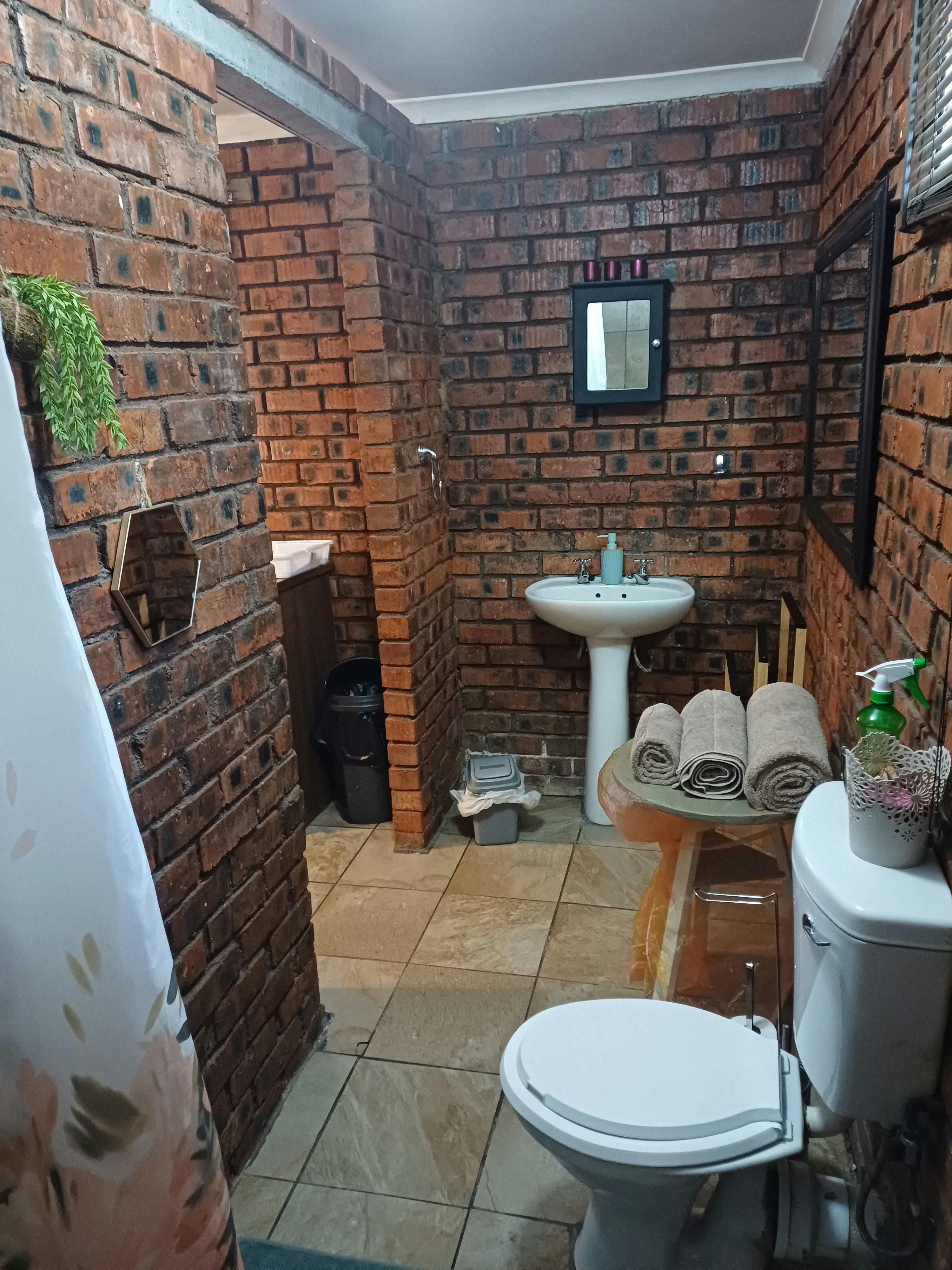 SHES Self-Catering image no 20 of 26