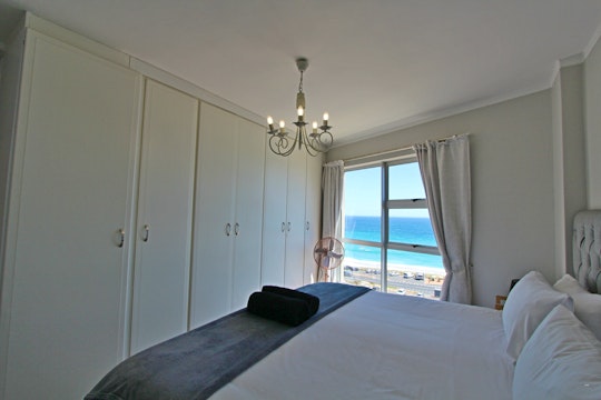 Bloubergstrand Accommodation at  | Viya