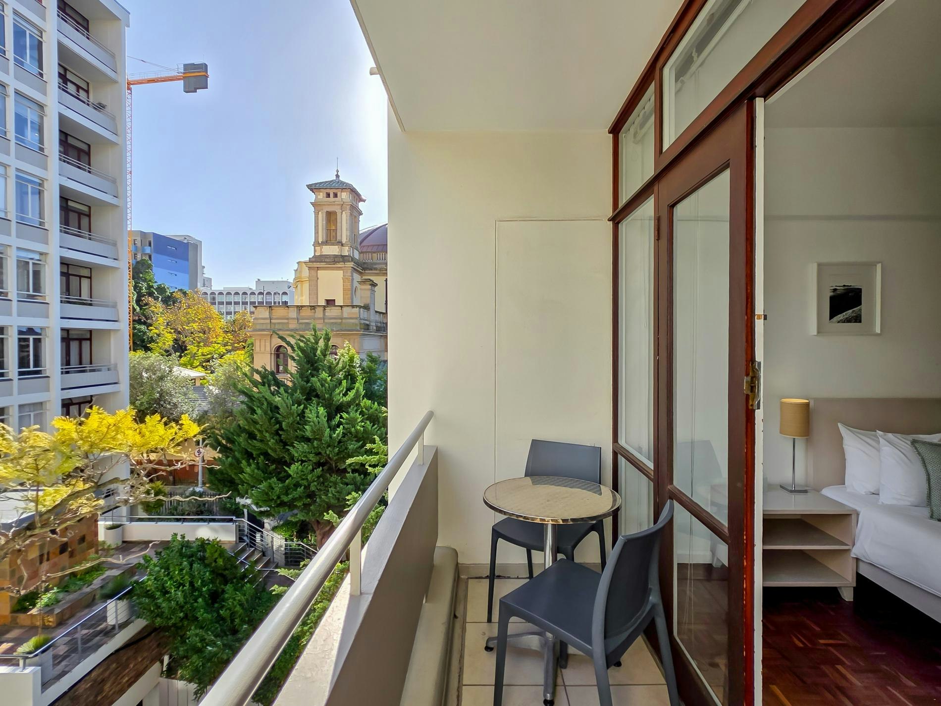 St Martini Gardens Balcony Apartment image no 25 of 41