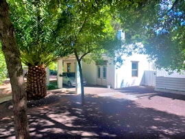 Karoo Accommodation at Loxton Nessie 2 | Viya