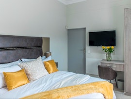 Hermanus Accommodation at  | Viya