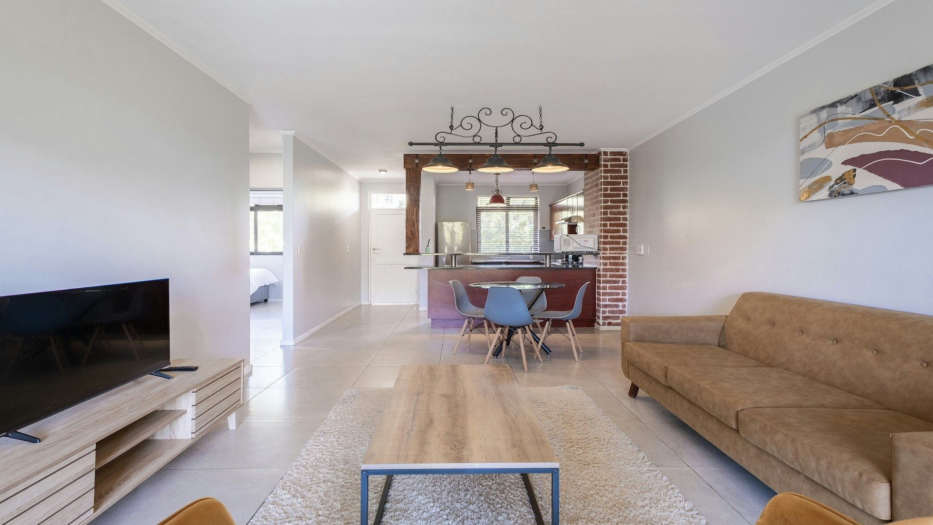 The Island Club 2 Bed Apartments image no 3 of 18