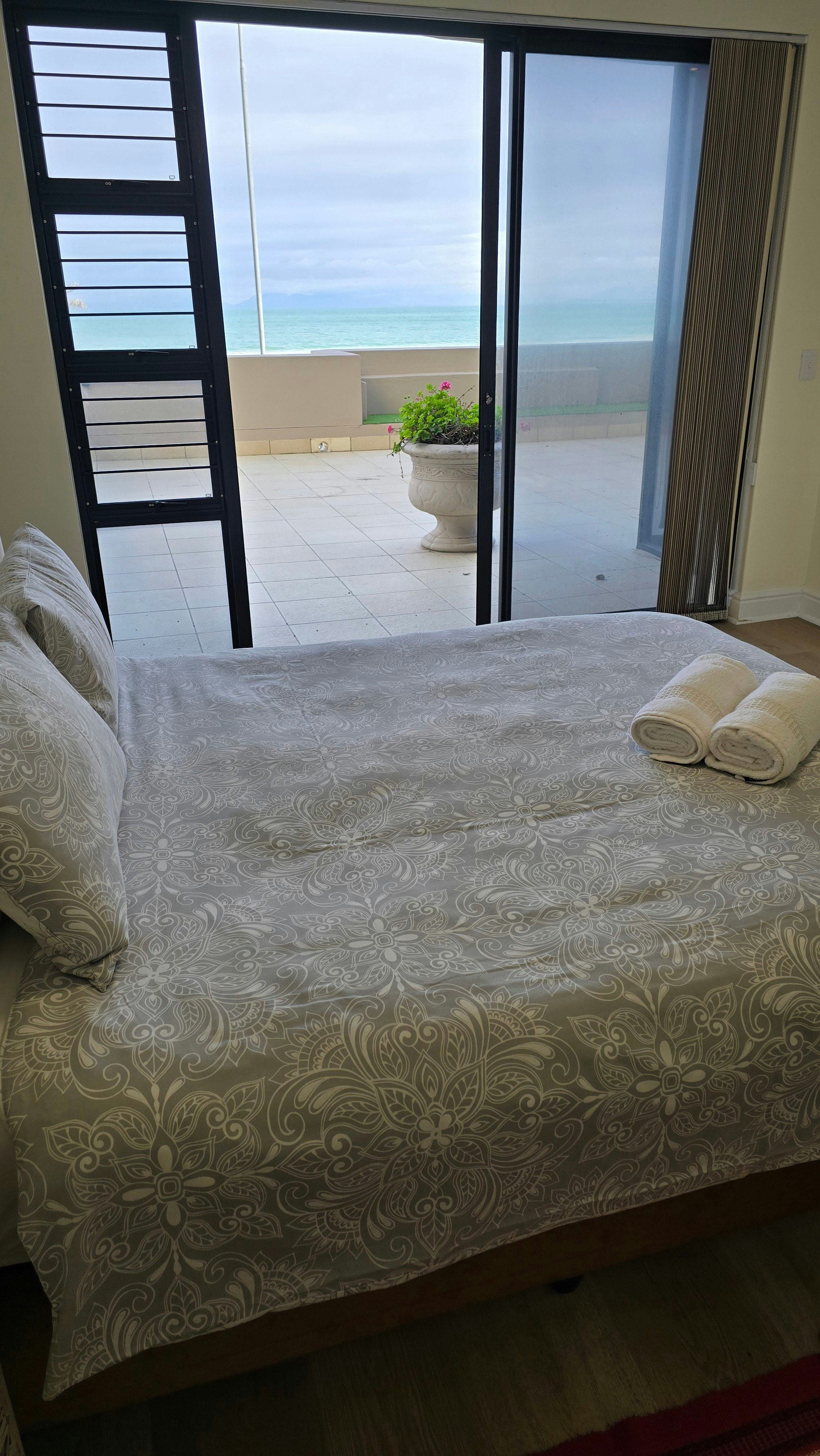 2 Tivoli Luxury Self Catering image no 14 of 24