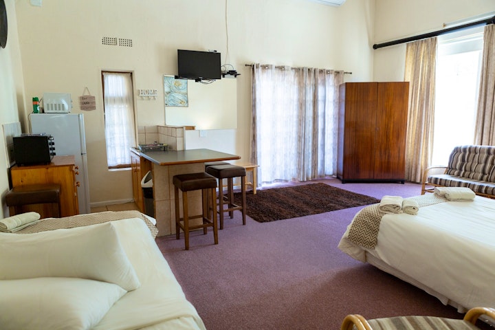 Sarah Baartman District Accommodation at Profcon Country Cottages | Viya