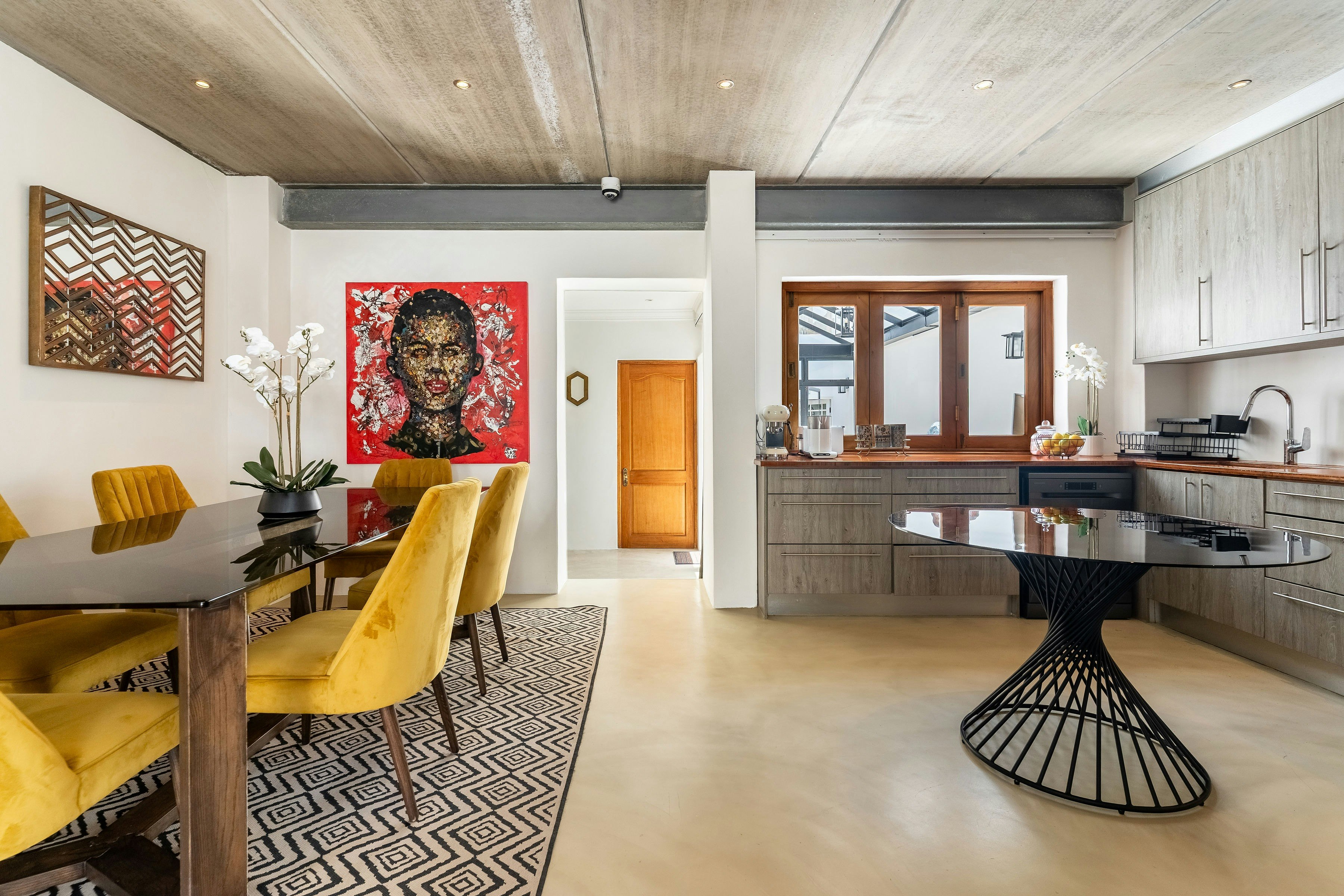 Modern Rustic Gem at the Foot of Table Mountain image no 4 of 32