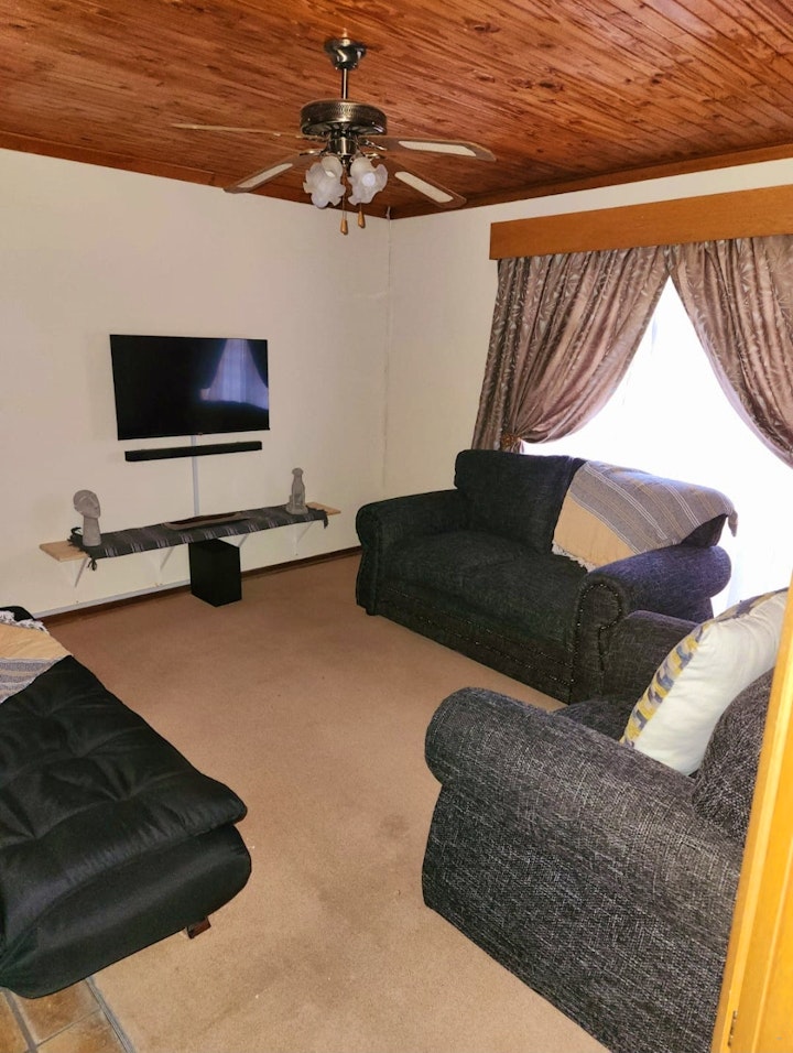 Bloemfontein Accommodation at 5 @ Stock Accommodation | Viya