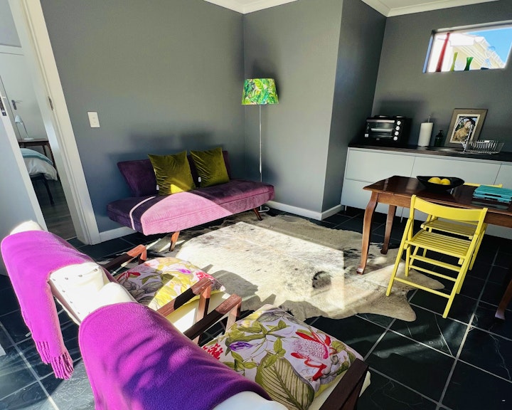 Western Cape Accommodation at Spacious Art Deco Flat | Viya