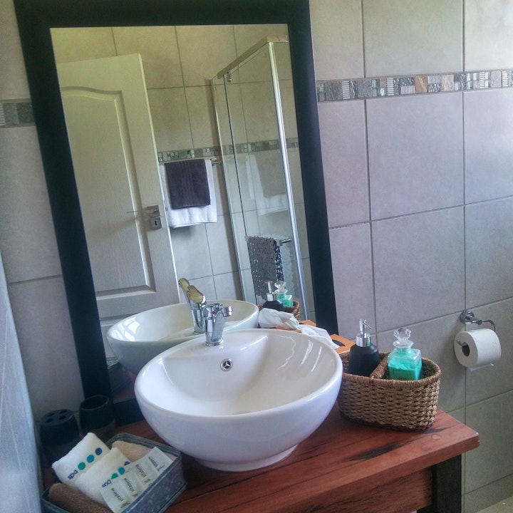 Western Cape Accommodation at 2 Earth | Viya