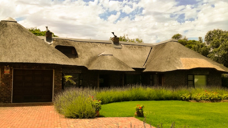  at Thatch Manor on 5th | TravelGround