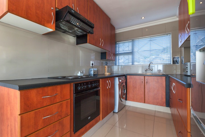 Cape Town Accommodation at Hillside Heights 503 | Viya