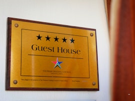 Garden Route Accommodation at Pictures Guest House | Viya