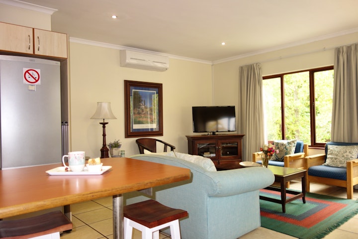 George Accommodation at Cherry Berry Guest House | Viya
