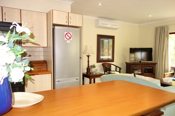 George Accommodation at Cherry Berry Guest House | Viya