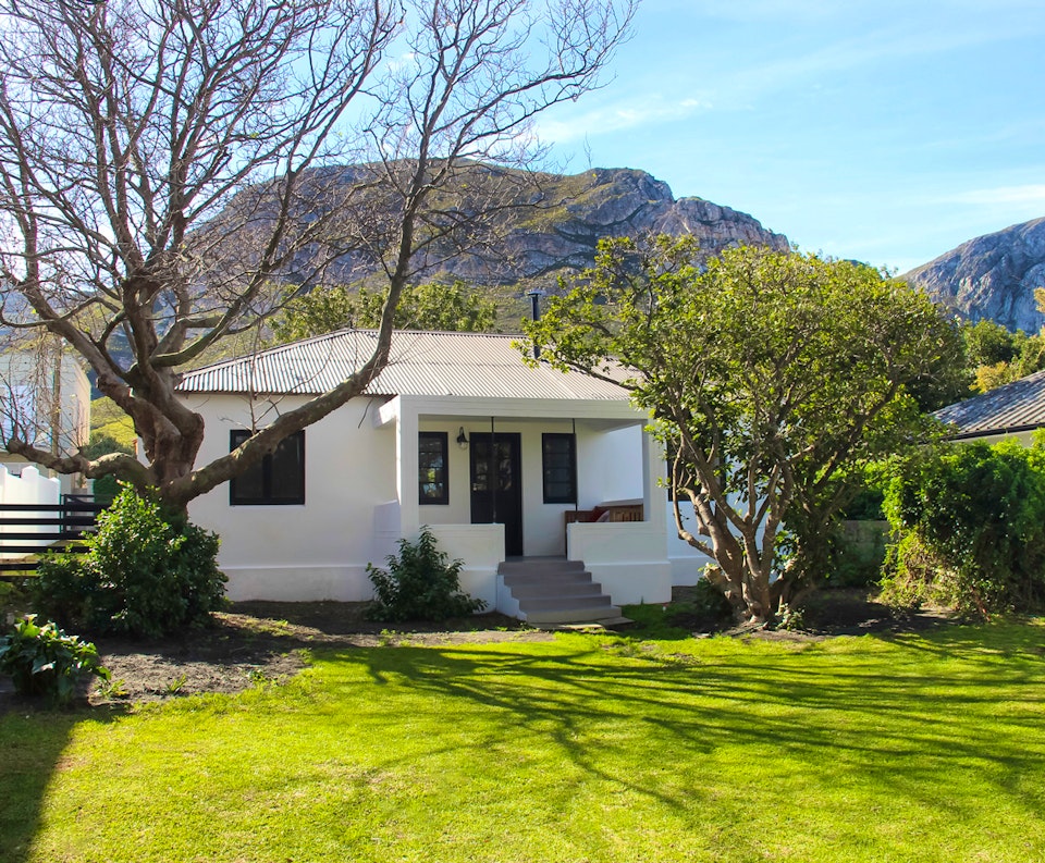 Hermanus Accommodation at  | Viya