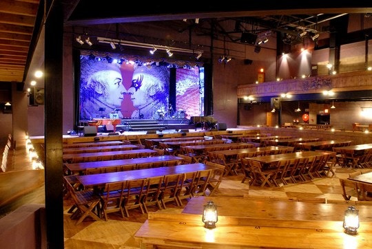 The Barnyard Theatre Gateway