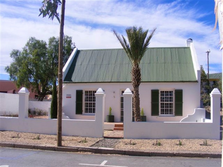 Karoo Accommodation at Pepper Tree Accommodation | Viya