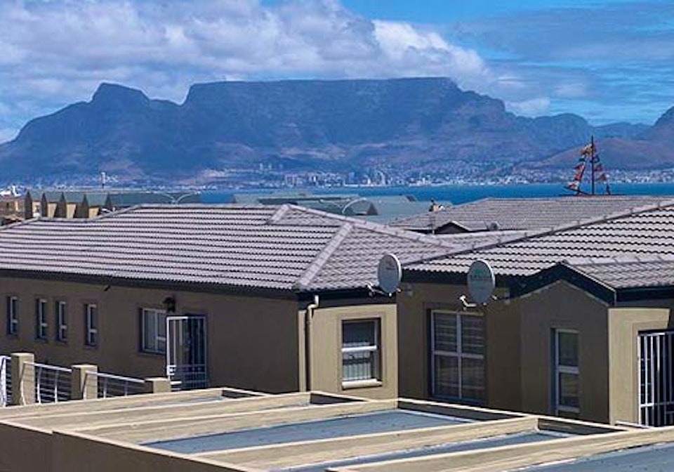 Bloubergstrand Accommodation at  | Viya