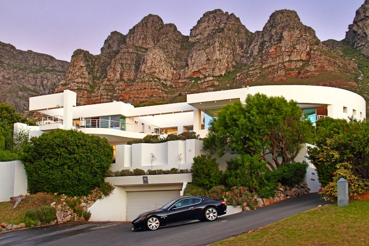Cape Town Accommodation at Hollywood Mansion & Spa Camps Bay | Viya