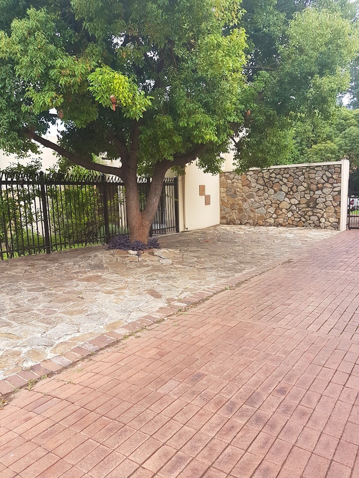 Pretoria Accommodation at LightStone Guest House | Viya