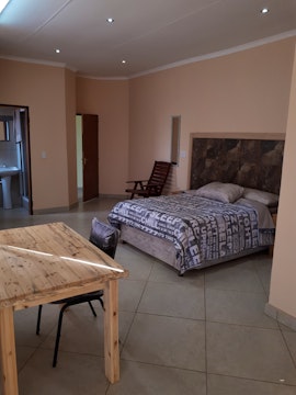 North West Accommodation at Savanna Lodge Guest House | Viya