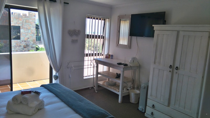 Cape Town Accommodation at C'est La Vie Self Catering Apartment | Viya