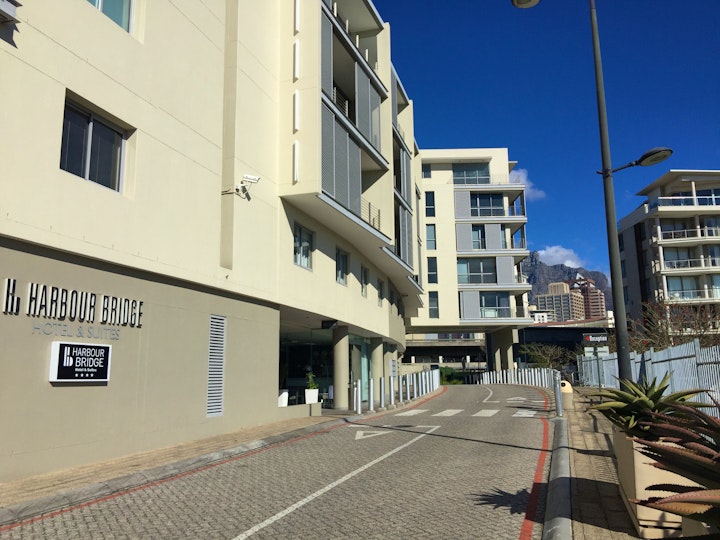 Cape Town Accommodation at 410 Harbour Bridge | Viya