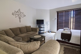 Jeffreys Bay Accommodation at Madiolyn | Viya