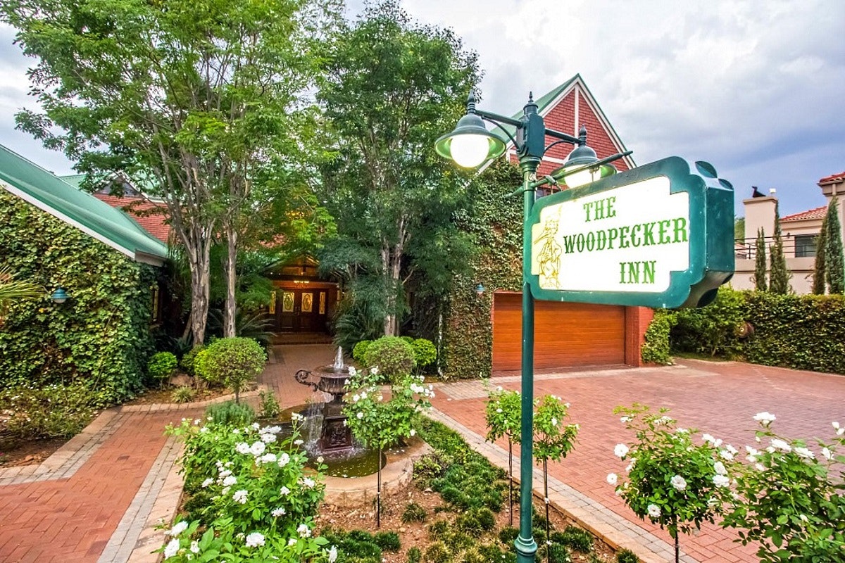 The Woodpecker Inn image no 5 of 12