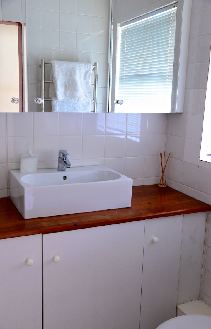 Cape Town Accommodation at Green Point Self-Catering Studio | Viya