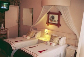 West Rand Accommodation at Didiloni Lodge | Viya