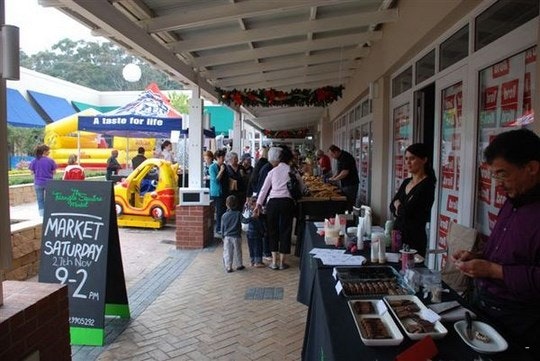 More about Glengarry Shopping Centre TravelGround