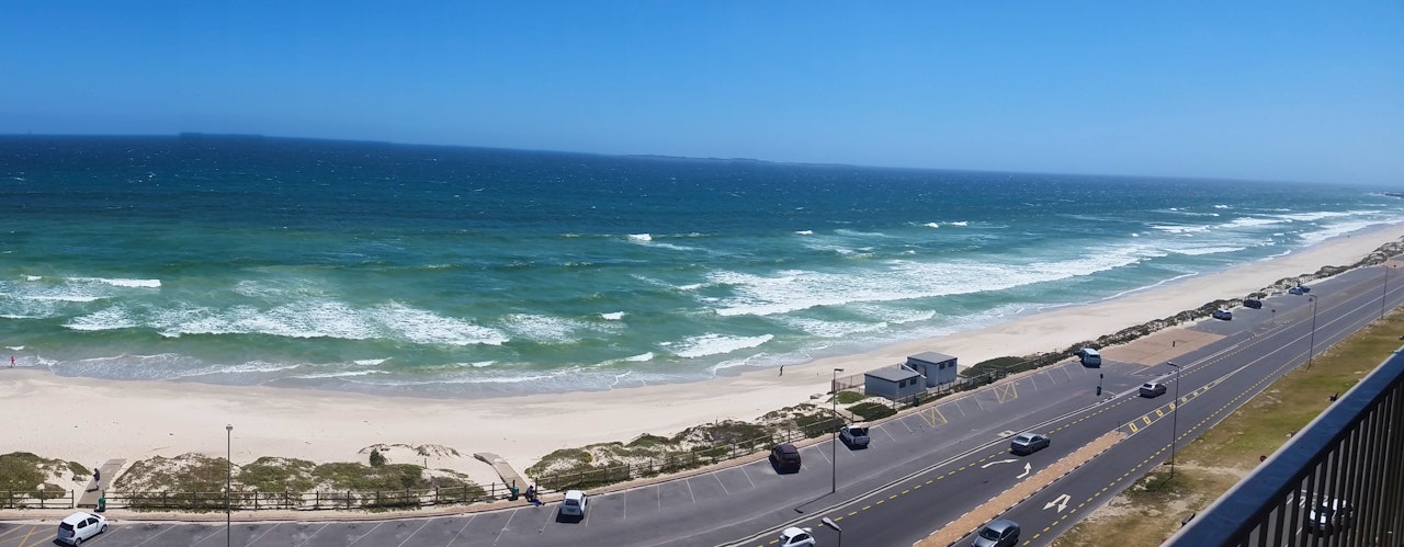 Bloubergstrand Accommodation at  | Viya